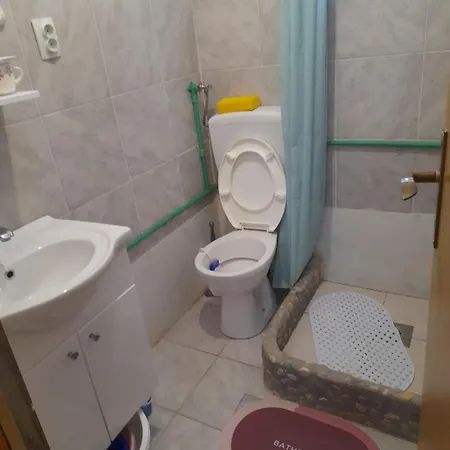 Soba Sa Zajednickim Kupatilom I Kuhinjom Jahorina