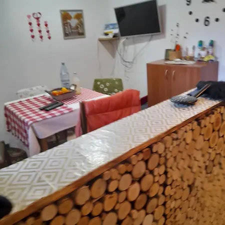 Soba Sa Zajednickim Kupatilom I Kuhinjom Homestay